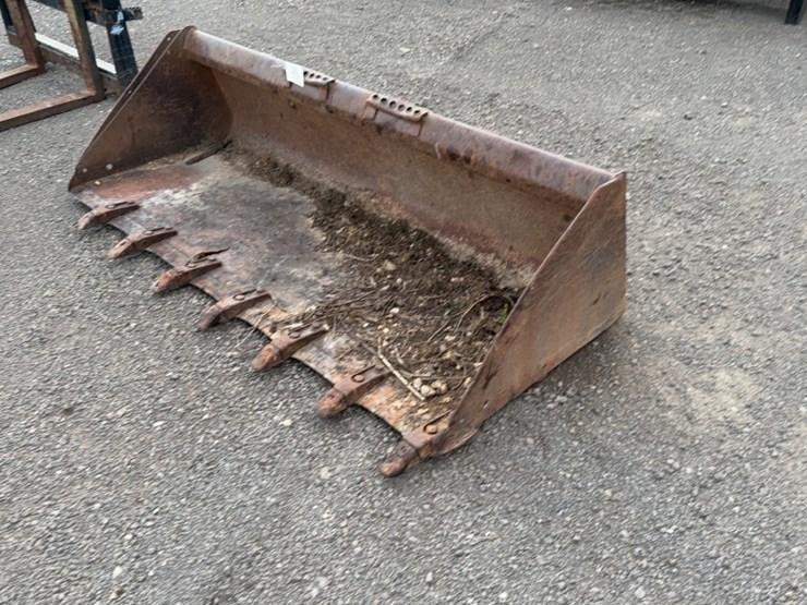 #2015-•-bobcat-78"-skid-steer-tooth-bucket-image-2