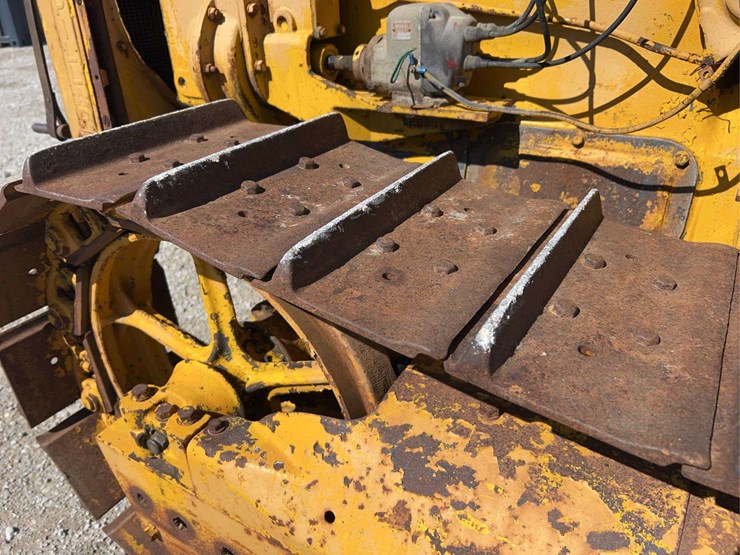 caterpillar-r2-image-42