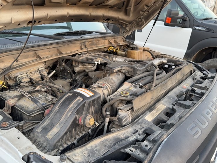 2011-ford-f350-image-25