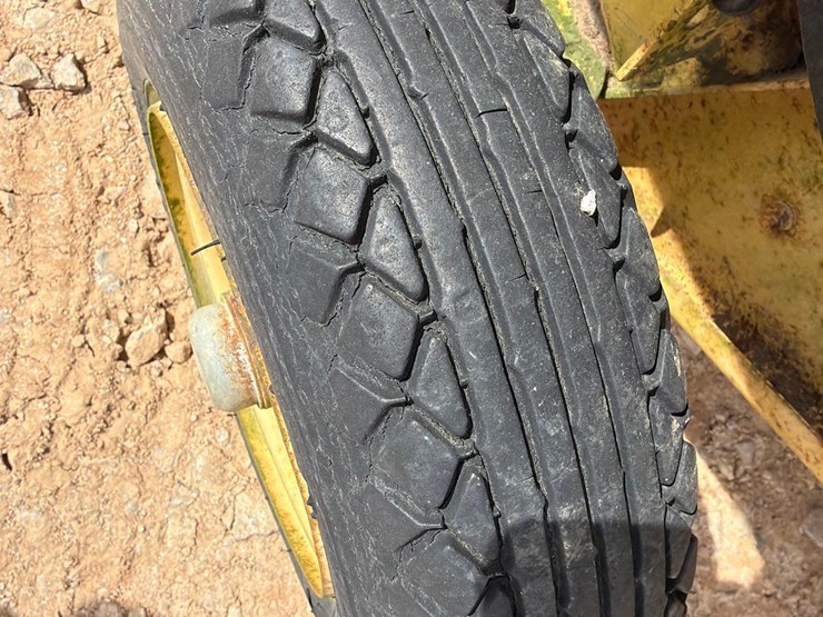 new-holland-660-image-11