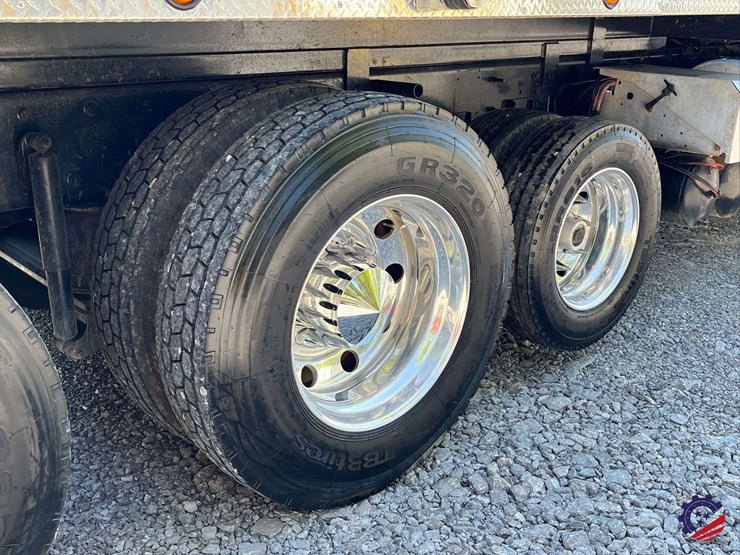 2018-international-hx620-image-12