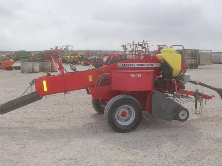 2015-massey-ferguson-1840-image-5