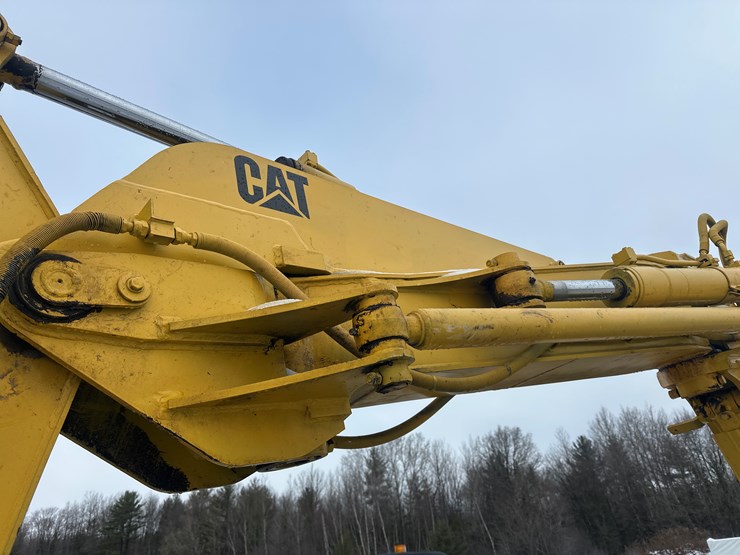 caterpillar-307-image-26