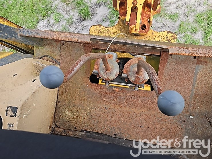 1994-john-deere-310d-image-22