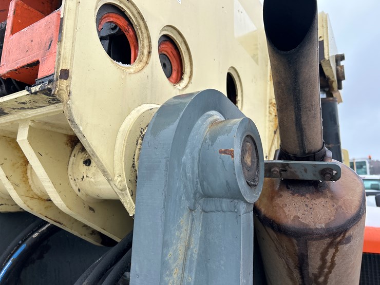 2006-jlg-g12-55a-image-26