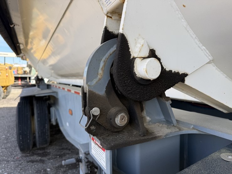 2004-axle-dump-trailer-image-10