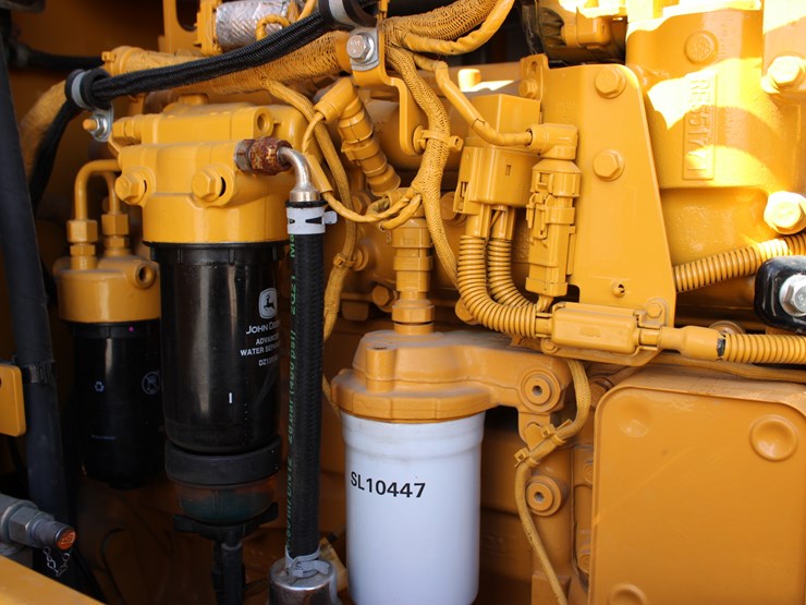 2021-deere-524p-image-60