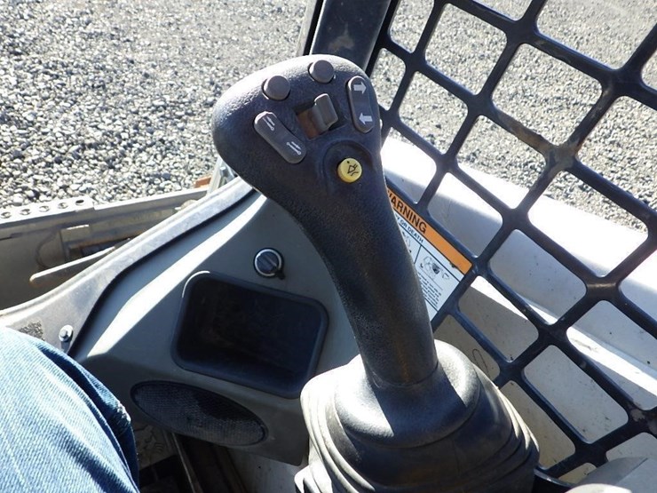 2020-bobcat-s450-image-28