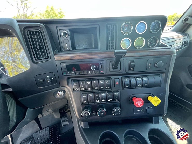 2024-international-hx520-image-90