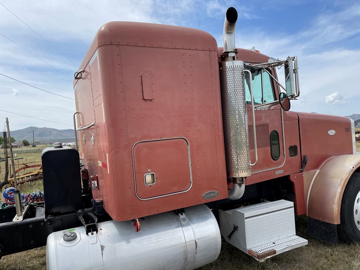 1998-peterbilt-378-image-26