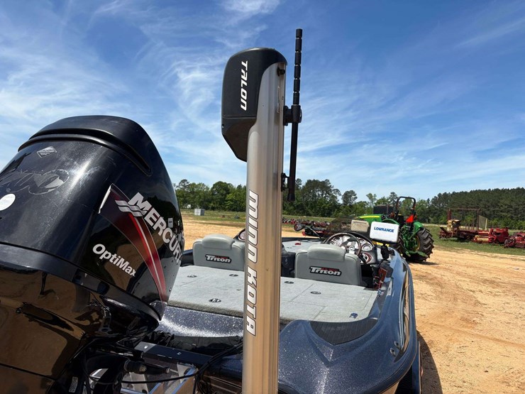 2005-triton-tr-196-w/-tandem-axle-boat-trailer-image-29