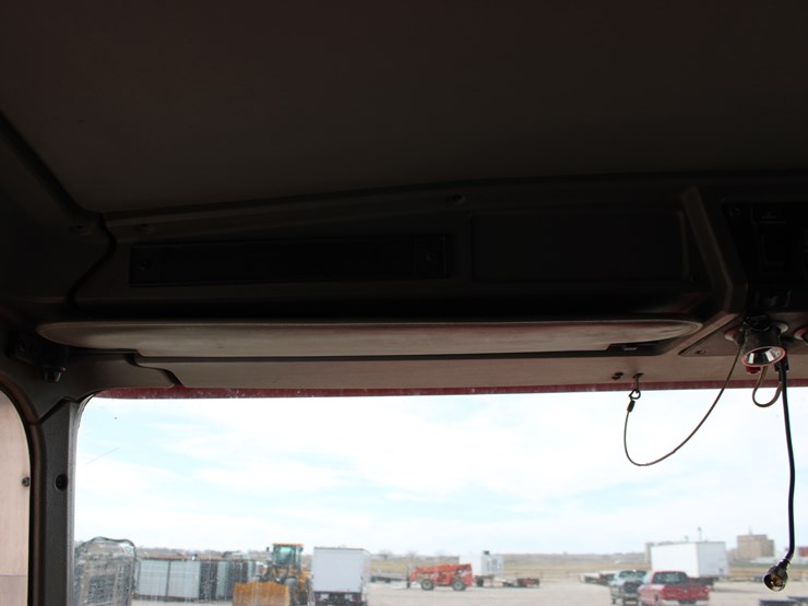 2004-kenworth-t800-image-55