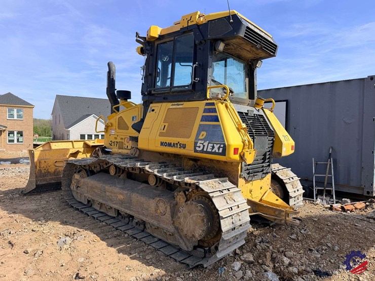 2018-komatsu-d51exi-24-image-2