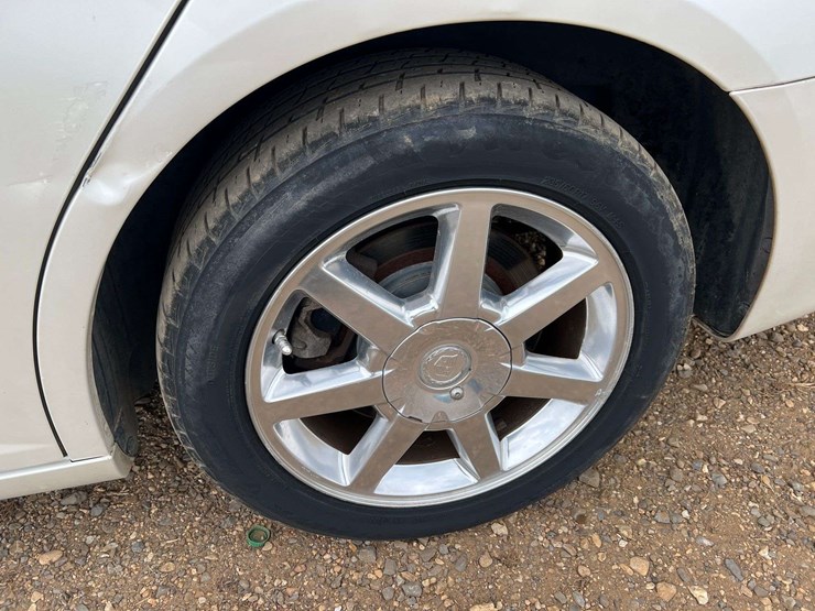 2005-cadillac-sts-4-door-sedan-(225,311-miles)-image-24