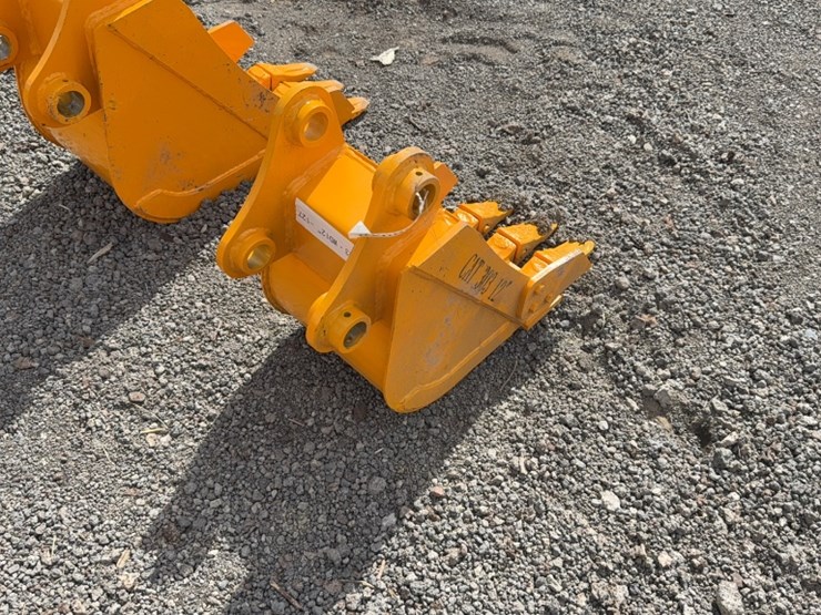 caterpillar-303-image-2