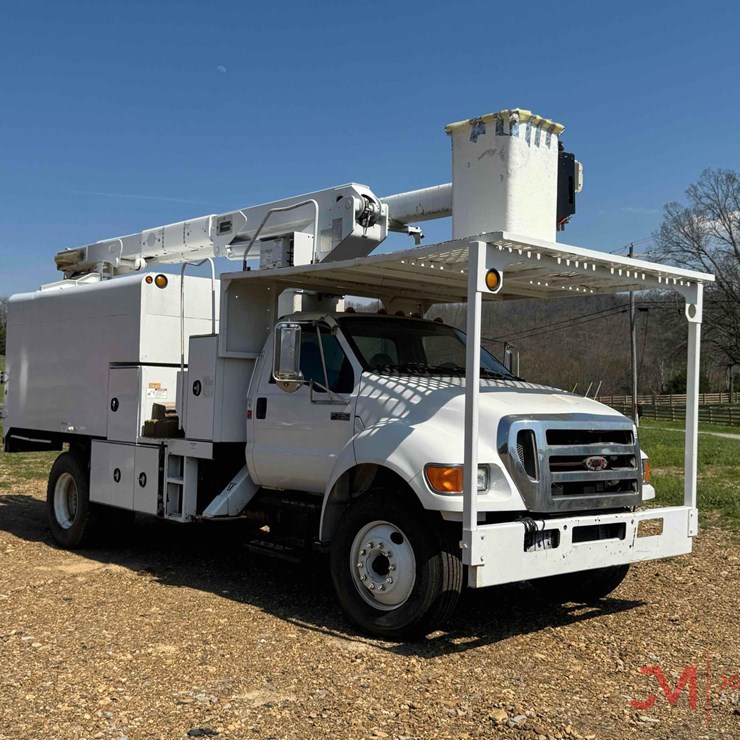 2009 FORD F750 XL