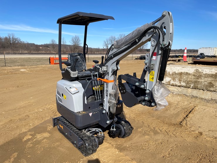 #1032-•-new-ats-me18-mini-excavator-image-3