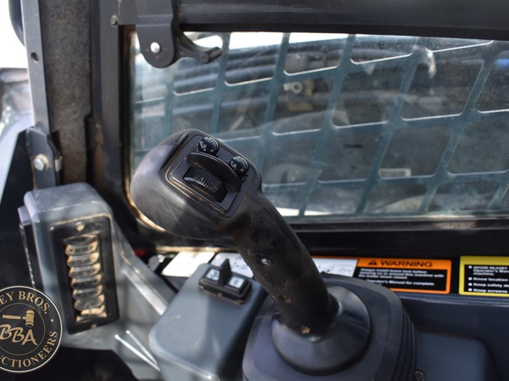 2023-deere-333g-image-42