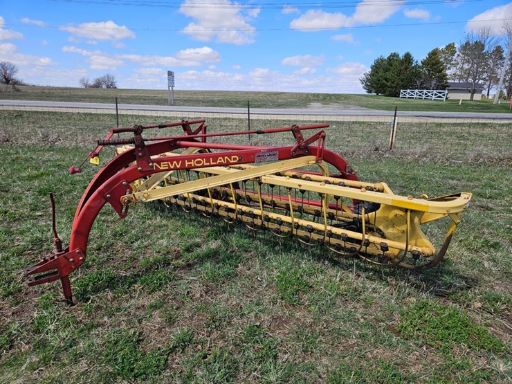 new-holland-258-image-1