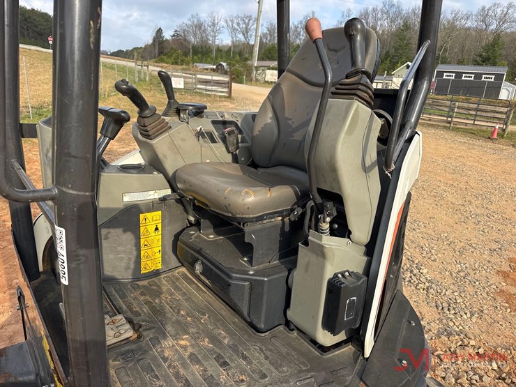 2020-bobcat-e26-image-21