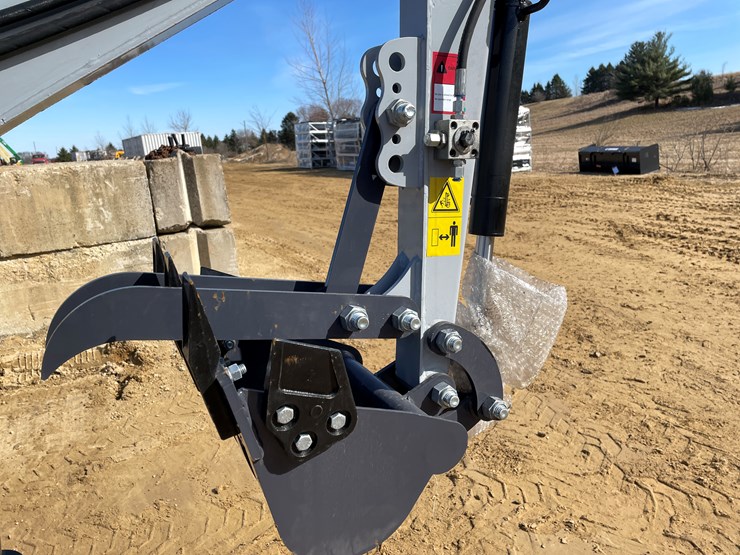 #1031-•-new-ats-me18-mini-excavator-image-25