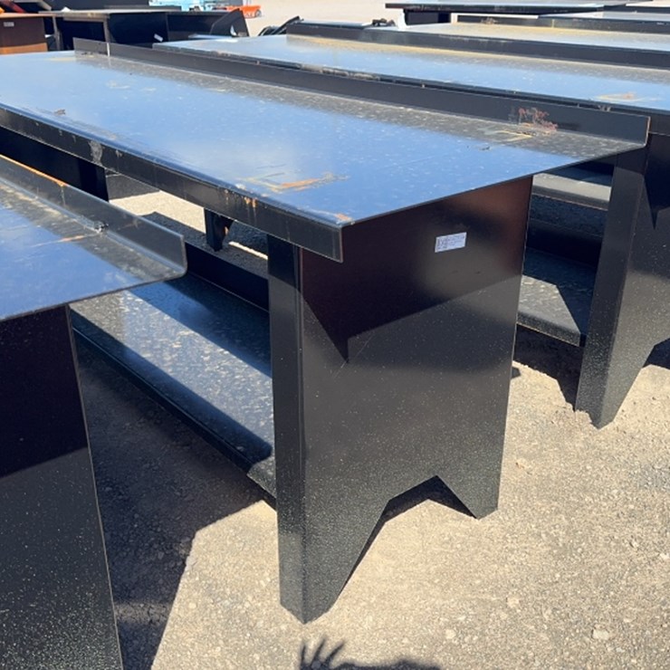 #1015 • 90" METAL WORK BENCH
