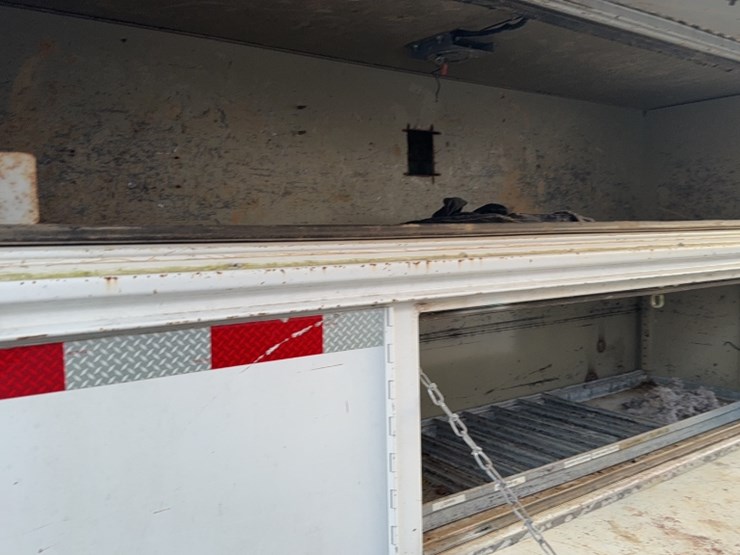 2010-ford-f550-image-9