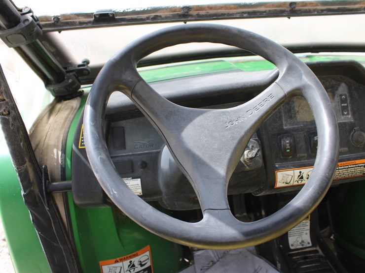 john-deere-gator-image-19