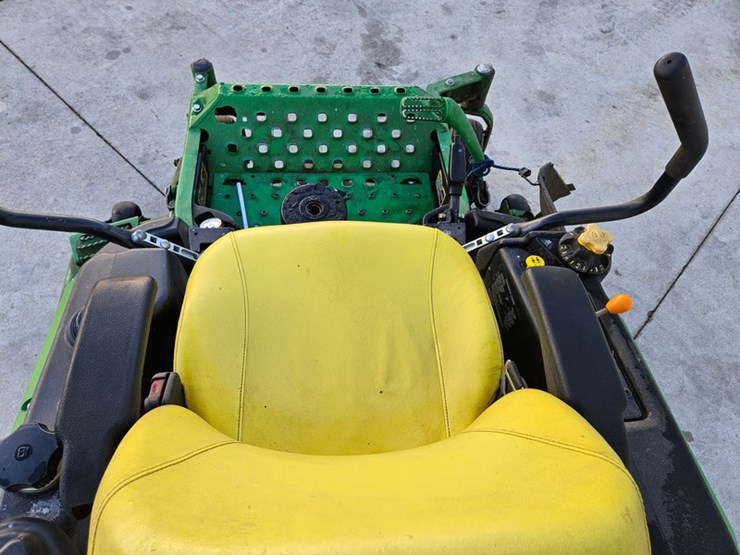 2014-john-deere-z925m-image-18