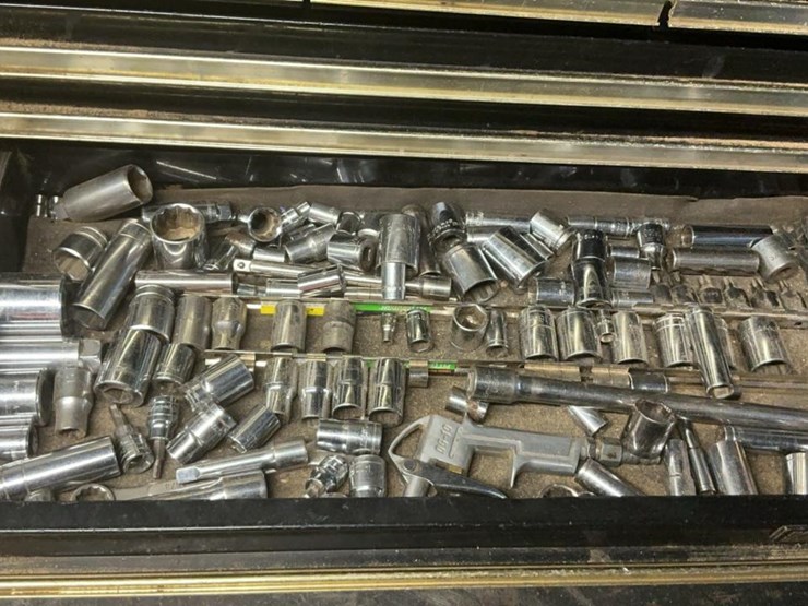 #107-•-clarke-hd-plus-tool-chest-and-contents-image-28