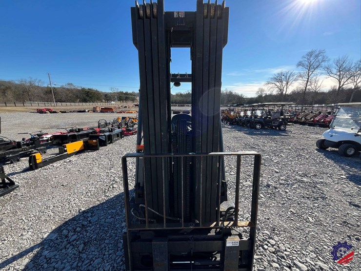 byd-ecb27c-electric-counterbalanced-forklift-image-19