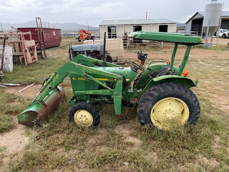 john-deere-1050-image-1