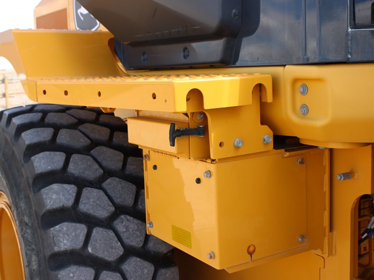 2021-deere-524p-image-83