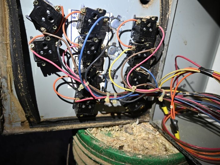 #156-•-roll-case-image-7