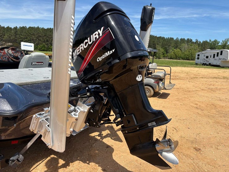 2005-triton-tr-196-w/-tandem-axle-boat-trailer-image-22