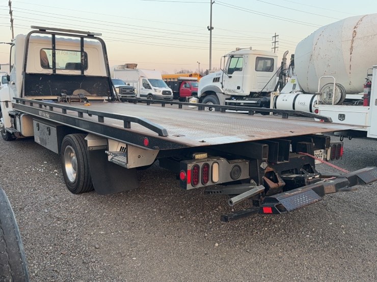 2016-hino-258-image-8