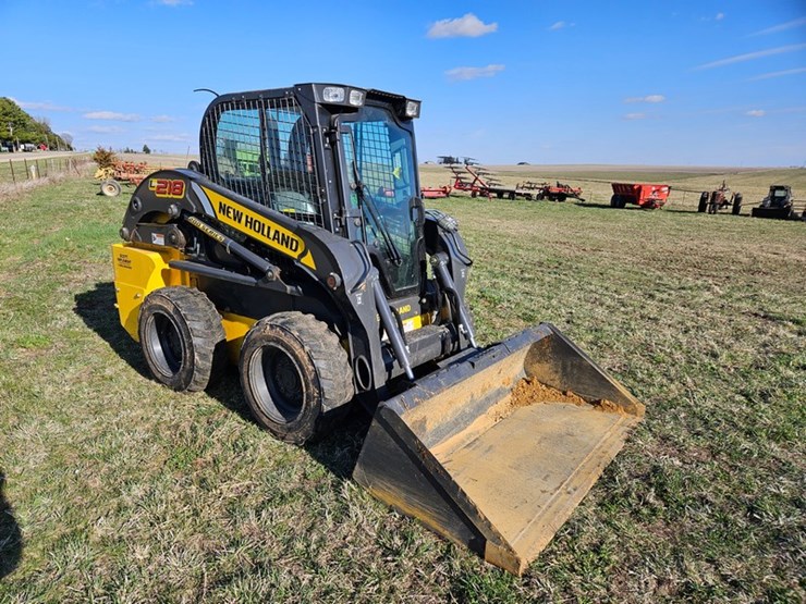 new-holland-l218-image-7