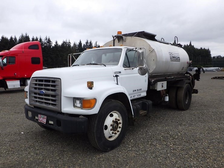 1995-ford-f800-image-1