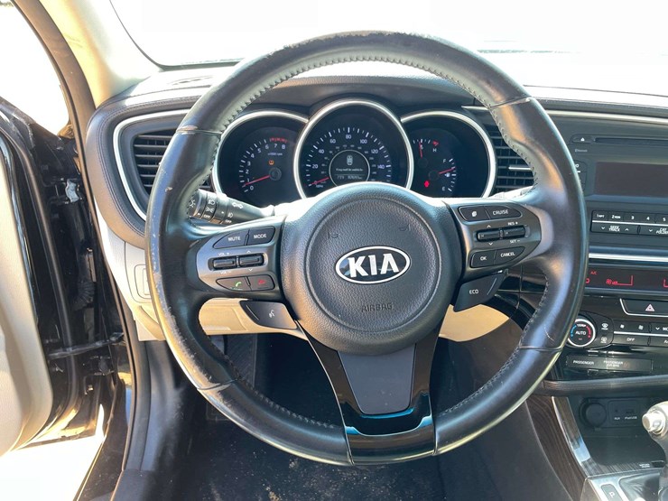2015-kia-optima-4-door-sedan-(87,692-miles)-image-12