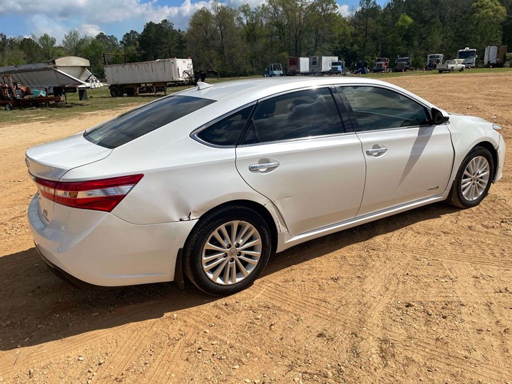2013-toyota-avalon-hybrid-limited-4-door-sedan-(399,665-miles)-image-3
