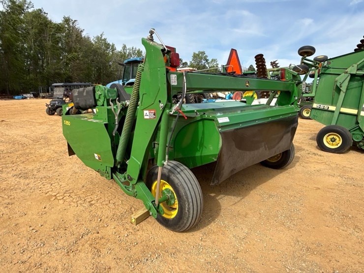 john-deere-10-image-3