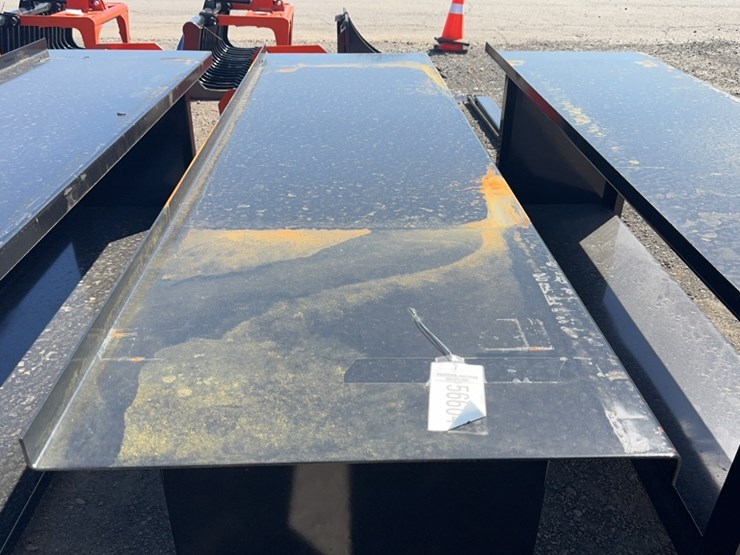 #1014-•-90"-metal-work-bench-image-2