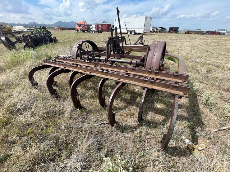 #4085-•-john-deere-steel-wheel-riper-image-9