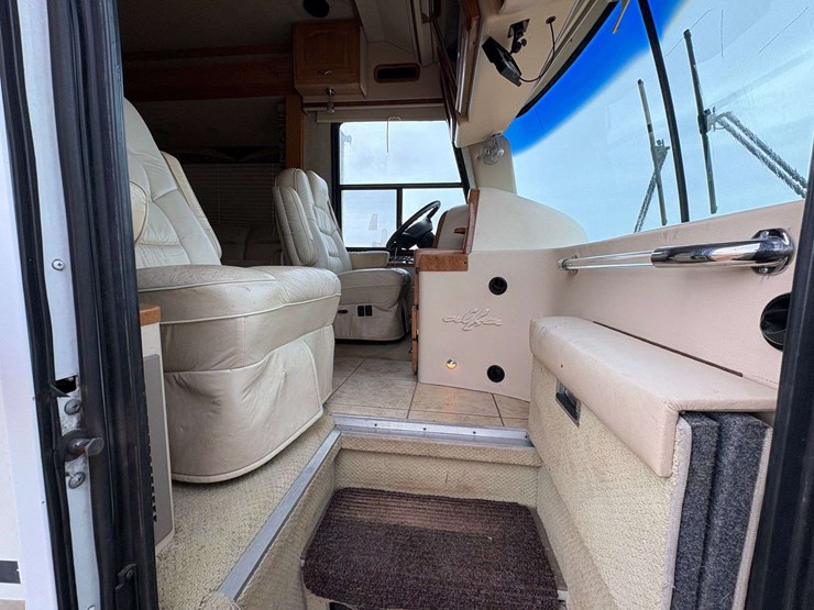 2007-freightliner-alfa-diesel-pusher-motorhome-(37,286-miles)-image-18