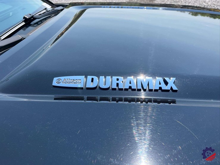 2015-gmc-3500-image-33