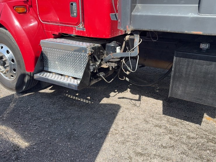 2003-kenworth-t300-image-13