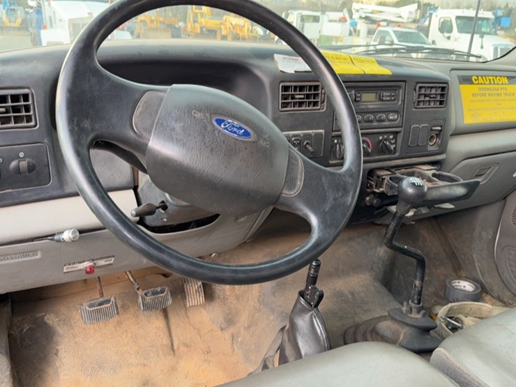 2006-ford-750-image-20