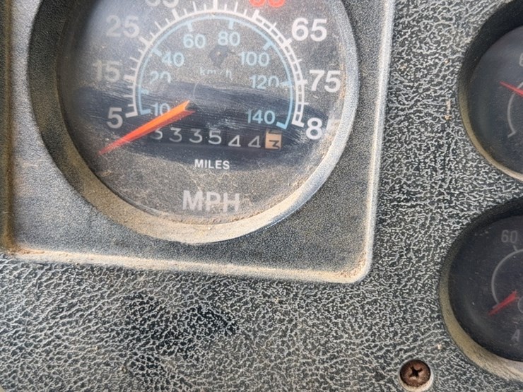 1985-international-s1900-image-19