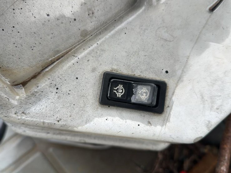 caterpillar-525-image-18