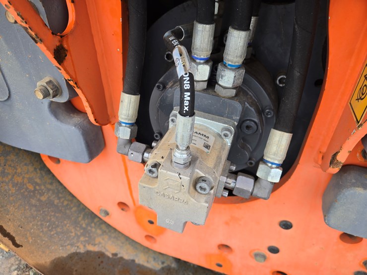 2012-hamm-hd14vv-image-41